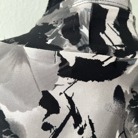 Woman’s jacket size M black/grey/silver long sleeves - Picture 7 of 9